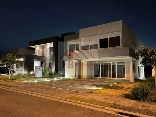 Sobrado em Condomínio semi-mobiliada