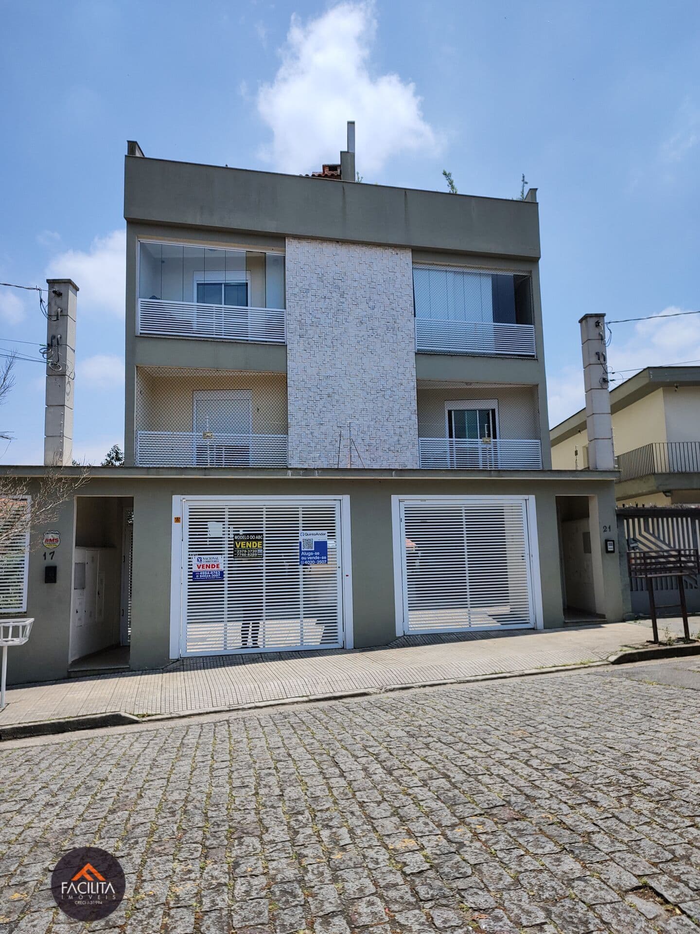 Apartamento tipo cobertura sem condomínio