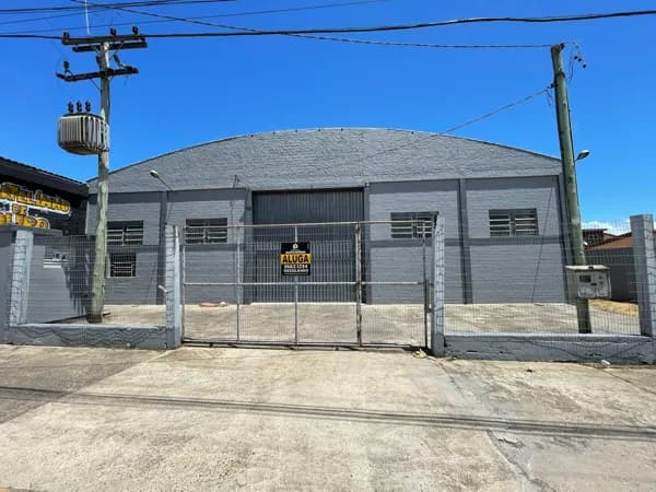 Prédio/Edifício Inteiro em Santo Antônio da Patrulha - Centro
