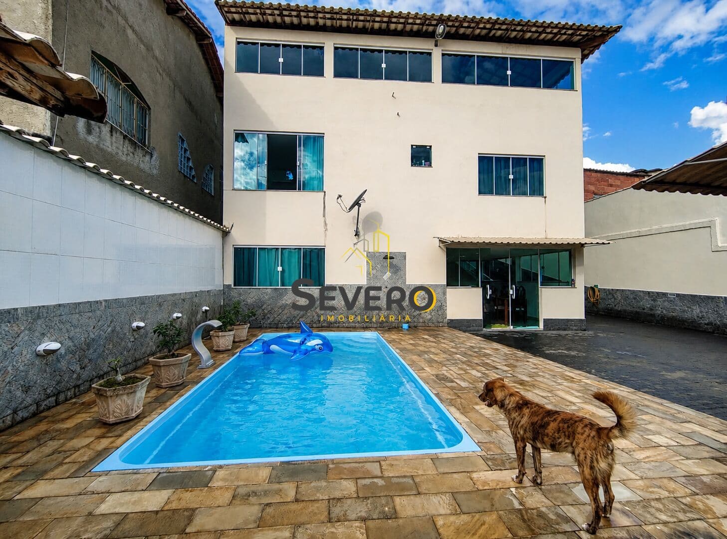 Belíssima Casa à venda no bairro Colubande - São Gonçalo/RJ