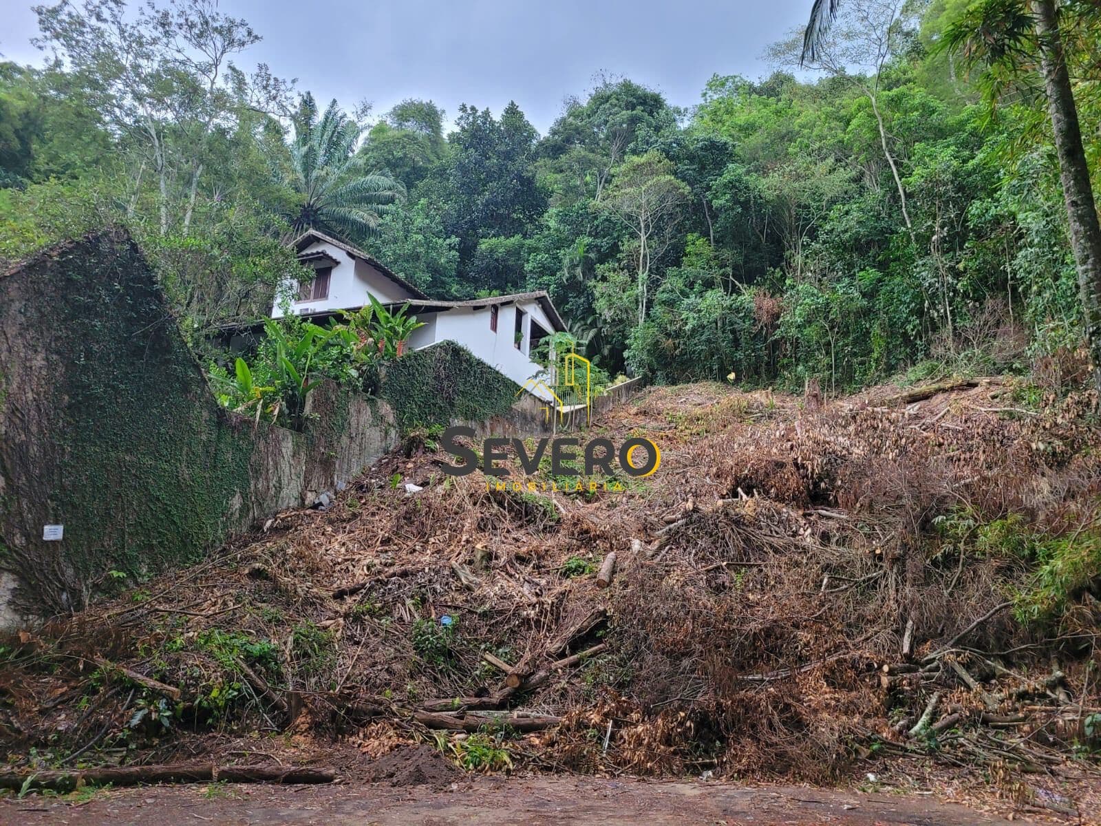 Lote/Terreno em Niterói - Itaipu