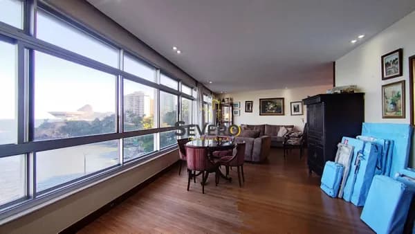 Apartamento frente mar, 4 quartos, suite e vaga no Ingá