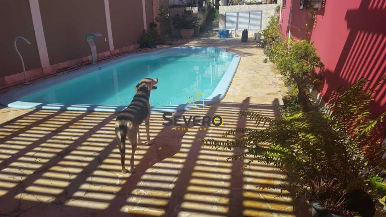 Casa reformada com ótimo acabamento