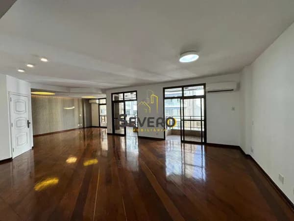 Apartamento em Icaraí, proximo a praia