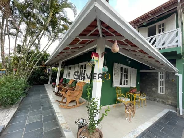 Casa em Condomínio no Sapê