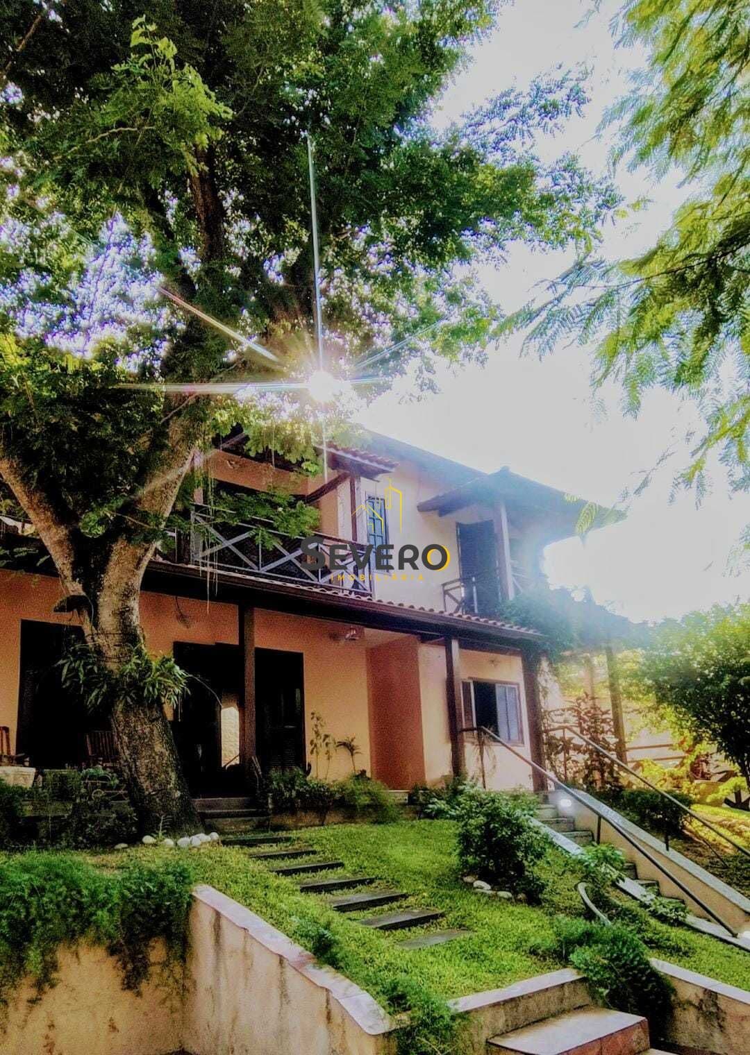 Sobrado em São Gonçalo - Colubande