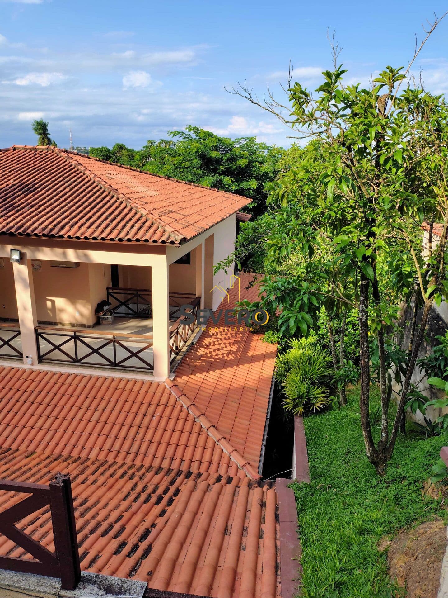 Sobrado em São Gonçalo - Colubande