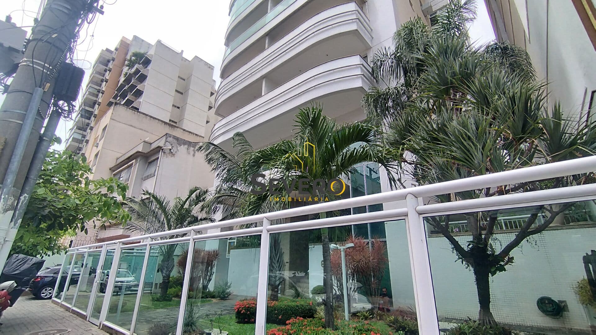 Apartamento lindíssimo 2 quartos suites e vaga em Icaraí