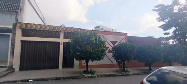Casa Comercial ou Residencial - frente ao Sesc - SG.