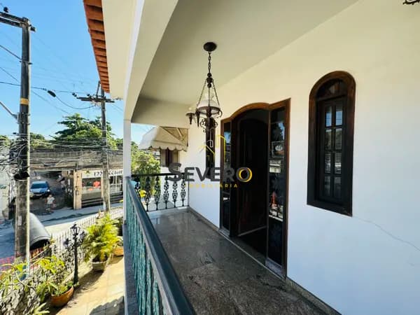 Excelente casa localizada no centro de São Gonçalo
