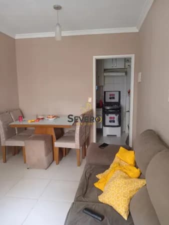 Apartamento Térreo com 2 dormitórios e vaga de garagem.