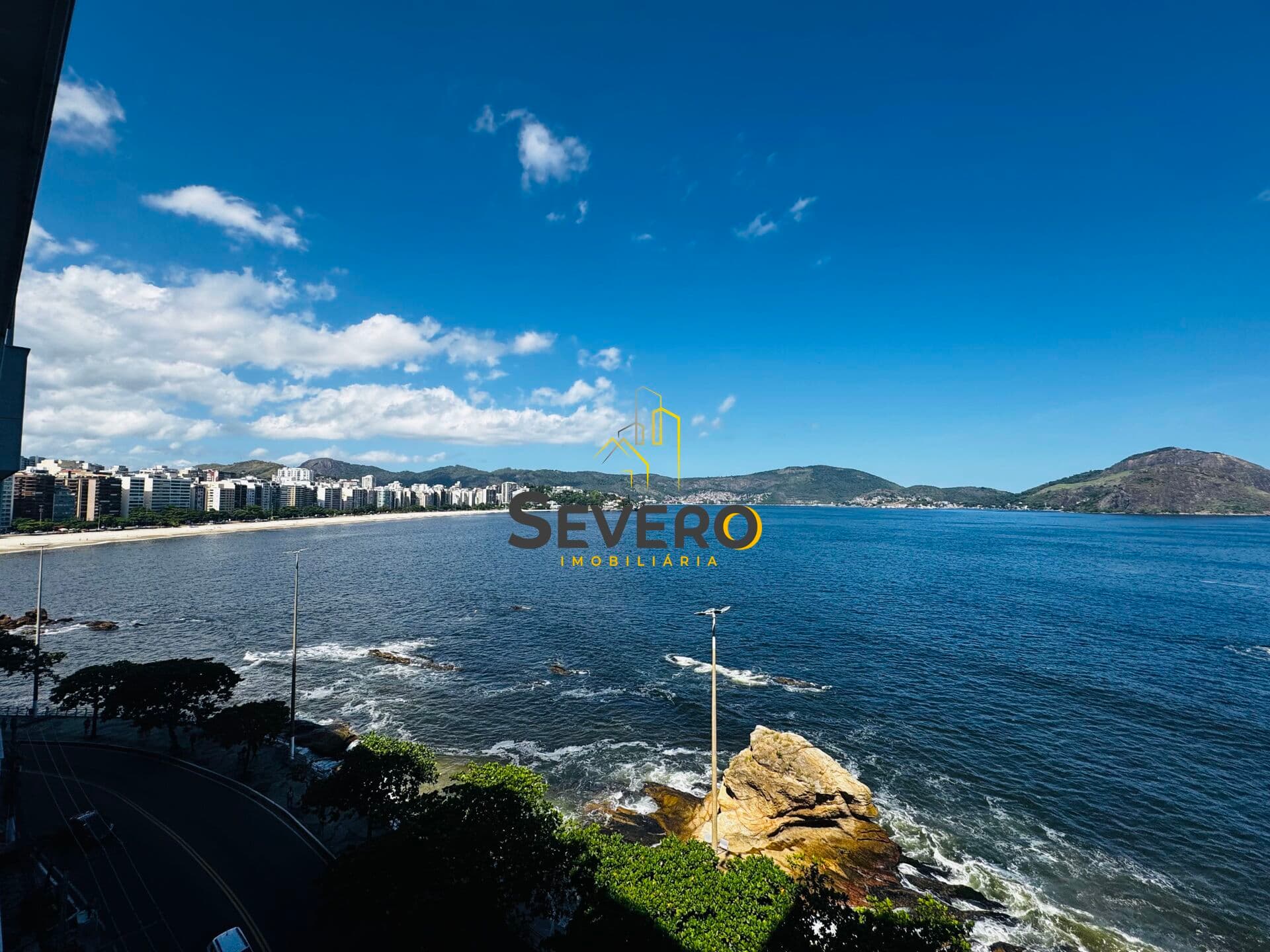 Apartamento Alto Padrão - Frente Mar