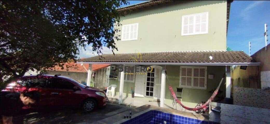 Casa Padrão - Oportunidade! Casa Completa com Piscina, Energia Solar, 5 Quartos e Amplo Terreno