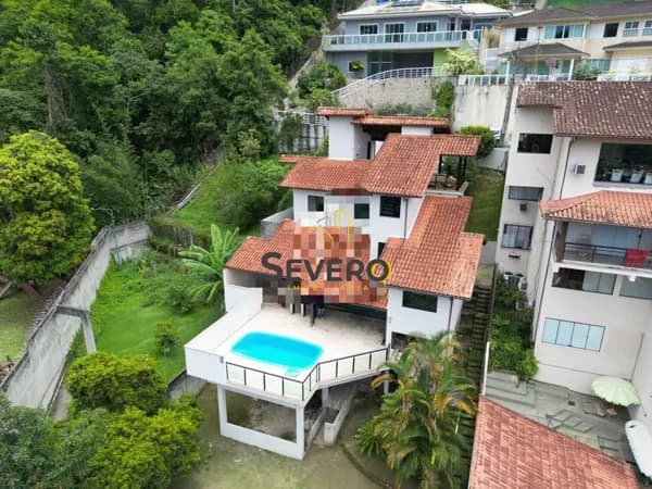 Casa em Niterói - Pendotiba