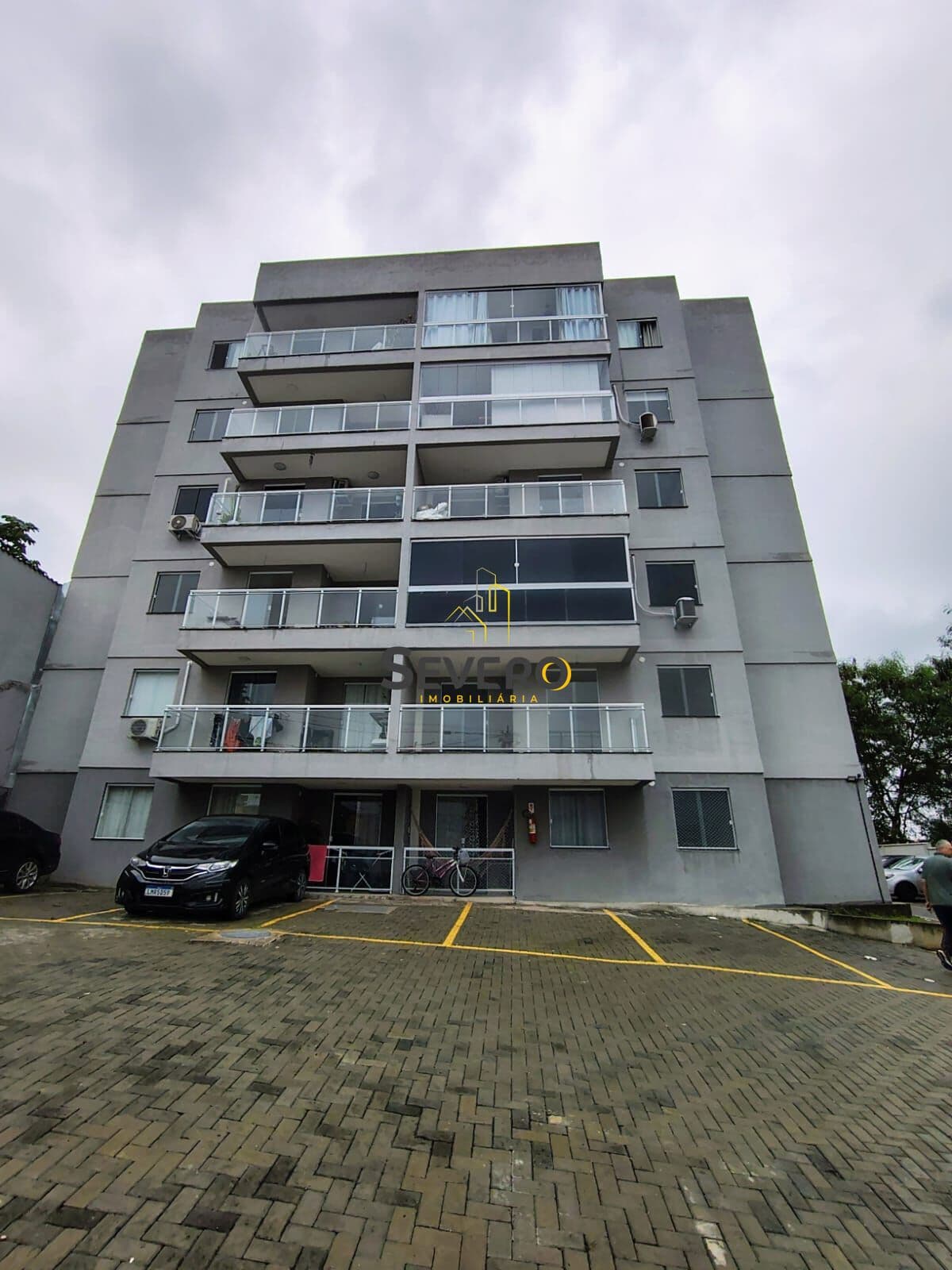 Apartamento na Parada 40