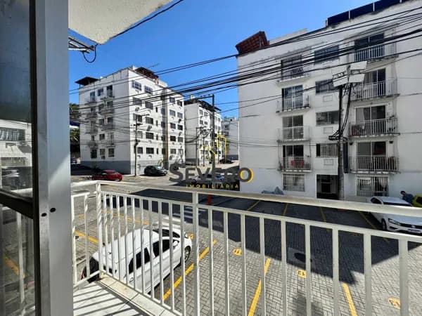 Apartamento em São Gonçalo - Galo Branco