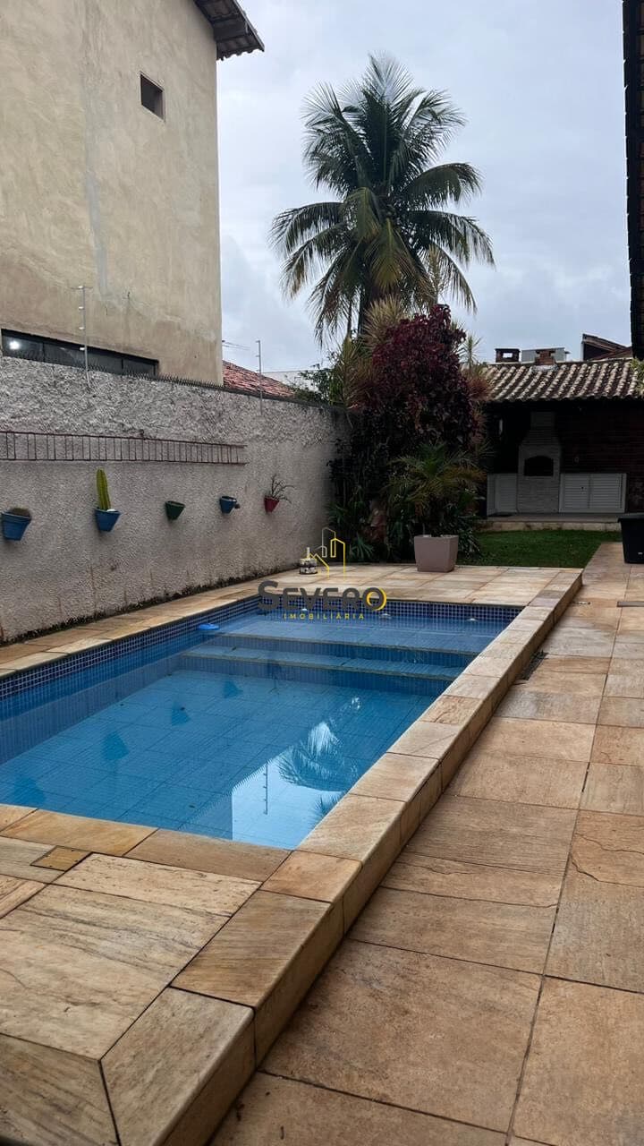 Casa Linear de 3 quartos com Piscina, churrasqueira em Itaipu Maravista