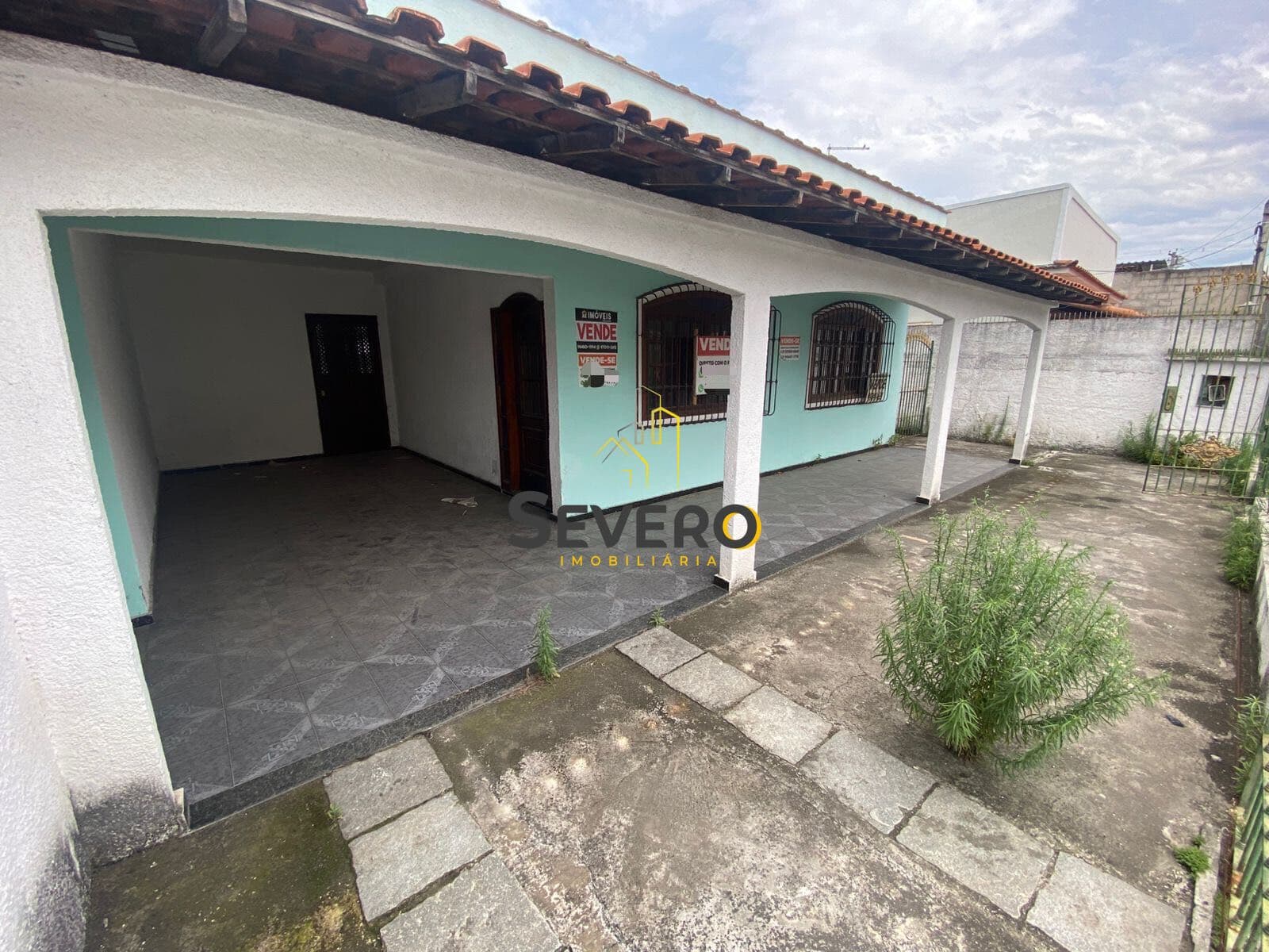 Casa de 3 Quartos com Churrasqueira e Piscina na Trindade - São Gonçalo!