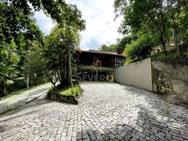 Casa em Condomínio Sítio das Acácias