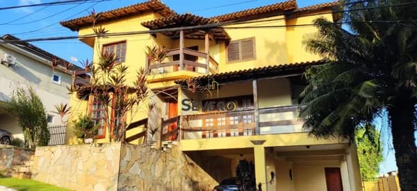 Casa Duplex de 6 quartos em condomínio no Sape Pendotiba Niterói RJ