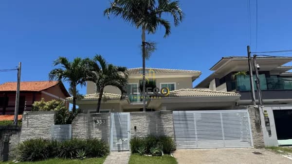 Casa Alto Padrão em Camboinhas