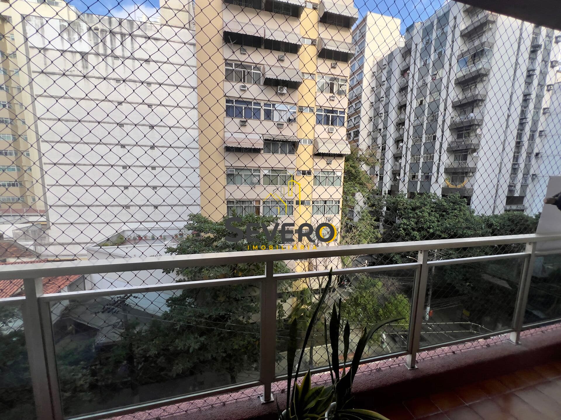 Apartamento Sol da manha, com uma excelente Varanda!