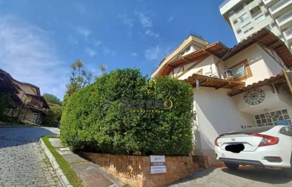 Casa em Condomínio fechado
