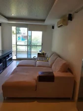 Flat com Varanda, 02 Qts, Suíte e Vaga, em Camboinhas