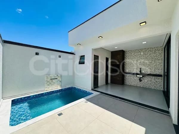 Casa com Piscina em Condomínio Villagio Ipanema