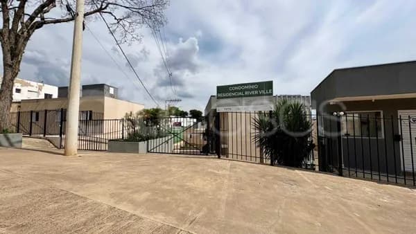Casa de Condomínio em Sorocaba - Lopes de Oliveira