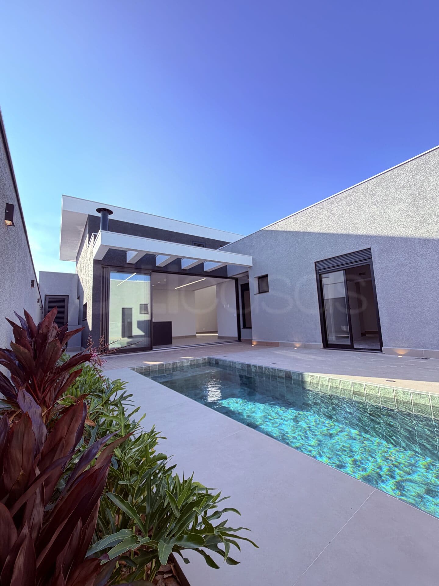Casa com Alexa, Planejados, Piscina e Escritório em Condomínio Pampulha, Zona Leste, Sorocaba