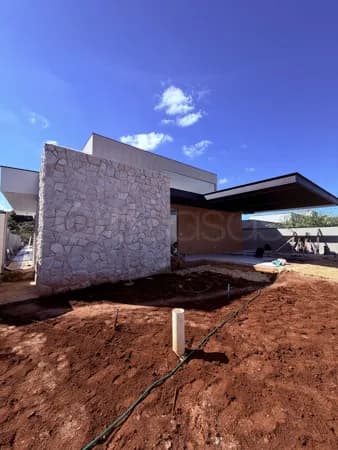 Casa do Arquiteto, Refúgio de Alto Padrão