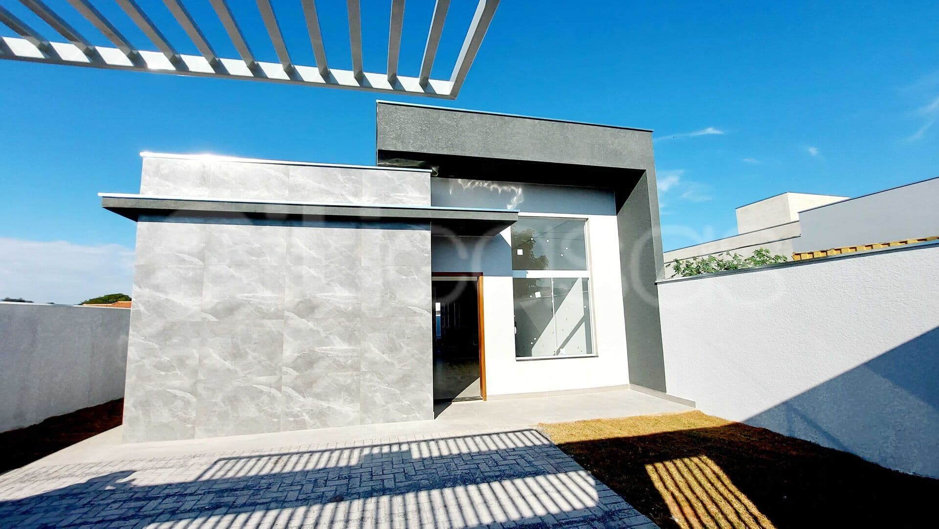 Linda casa Padrão de 115m2 no Jardim Terras San Felippe em Araçoiaba da Serra
