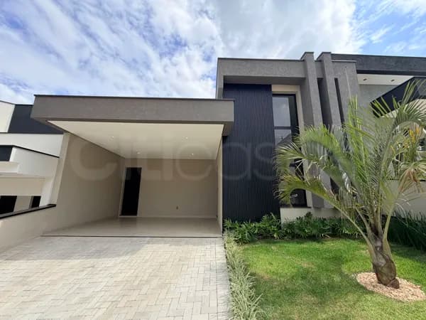 Casa com Piscina, Mobiliada e Decorada em Condomínio Helena Maria, Sorocaba