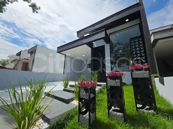 Linda Casa em Condomínio no Residencial Villagio Ipanema