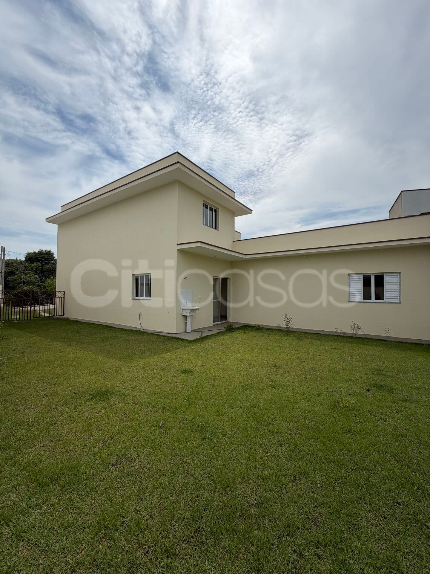 Casa em Condomínio no Residencial Villagio Ipanema