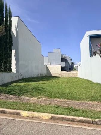 Terreno em Condomínio Terras de São Francisco