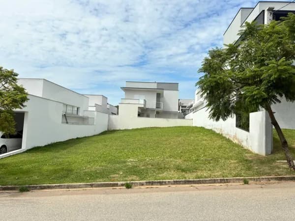 Terreno em Condomínio Colinas do Sol
