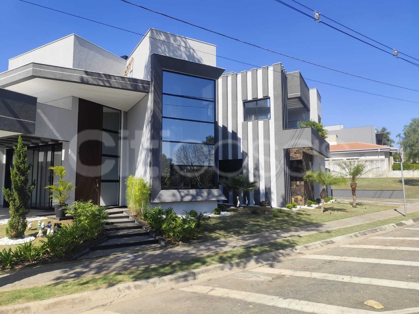 Sobrado de Esquina, Frente Área Verde, com Piscina, no Condomínio Campos do Conde, no Cajurú, distrito do Éden Sorocaba