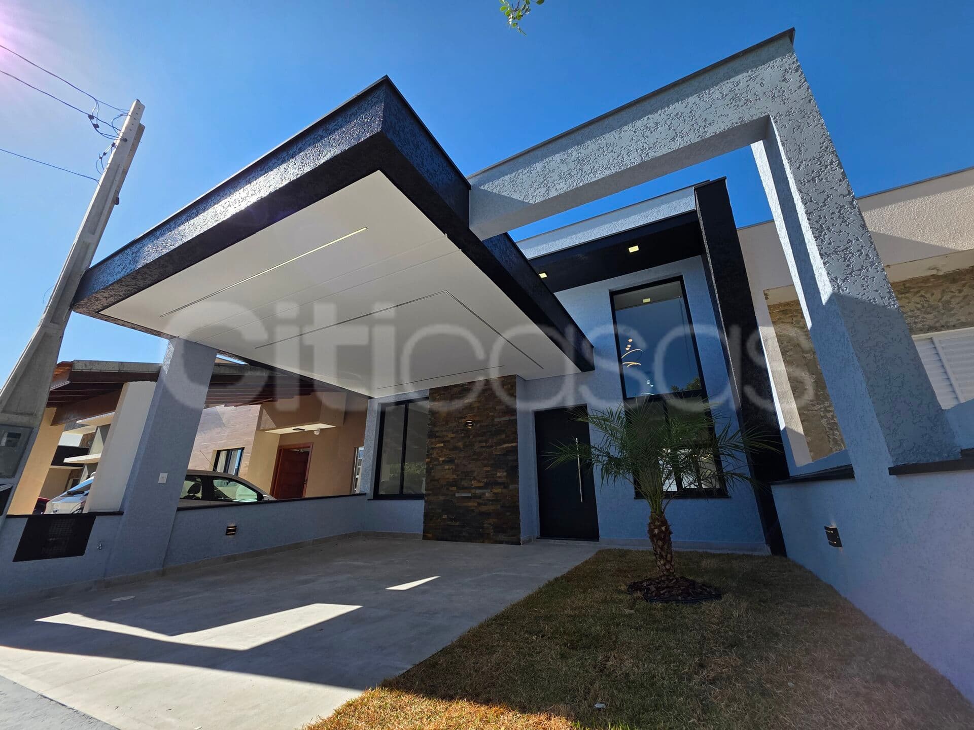 Casa de Condomínio em Sorocaba - Horto Florestal