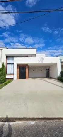 Casa em Sorocaba - Condomínio Le France