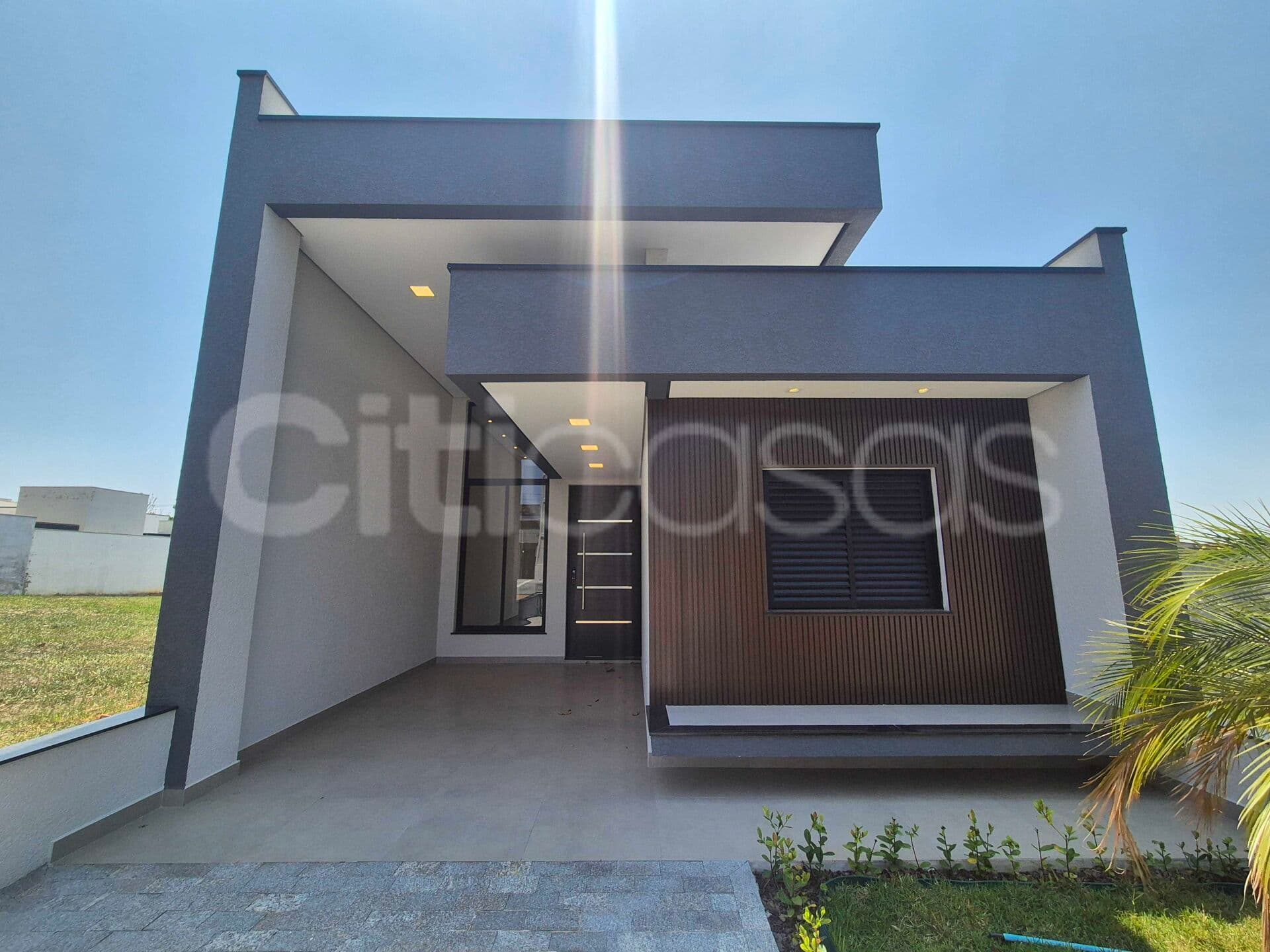 Linda Casa em Condomínio no Residencial Jardim
