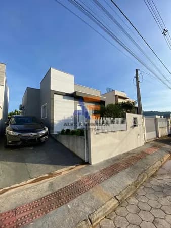 Casa em São João Batista - Tajuba II