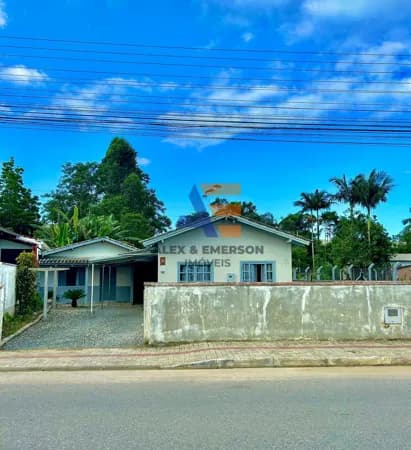 Casa em São João Batista - Centro