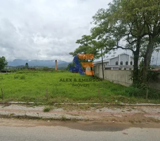 Lote em Rua Geral.