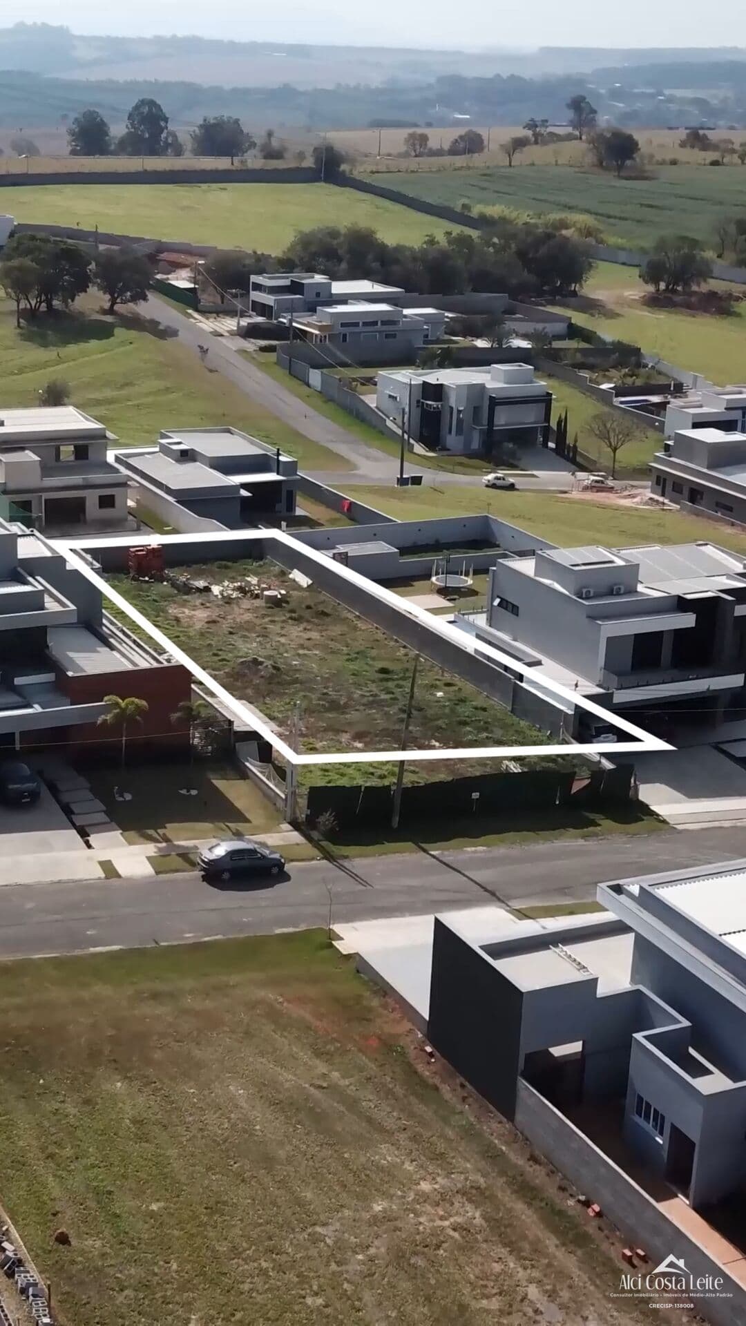 Terreno Plano, Murado e com Projeto Aprovado – Pronto para Construir
