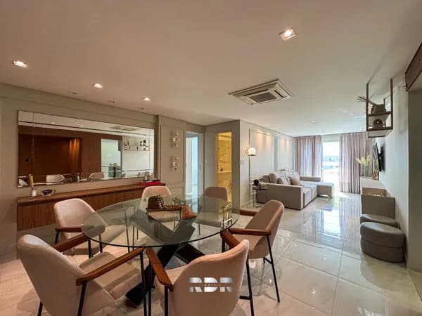 Apartamento luxuoso com 3 suítes, vista para o mar, totalmente automatizado e com duas vagas privativas