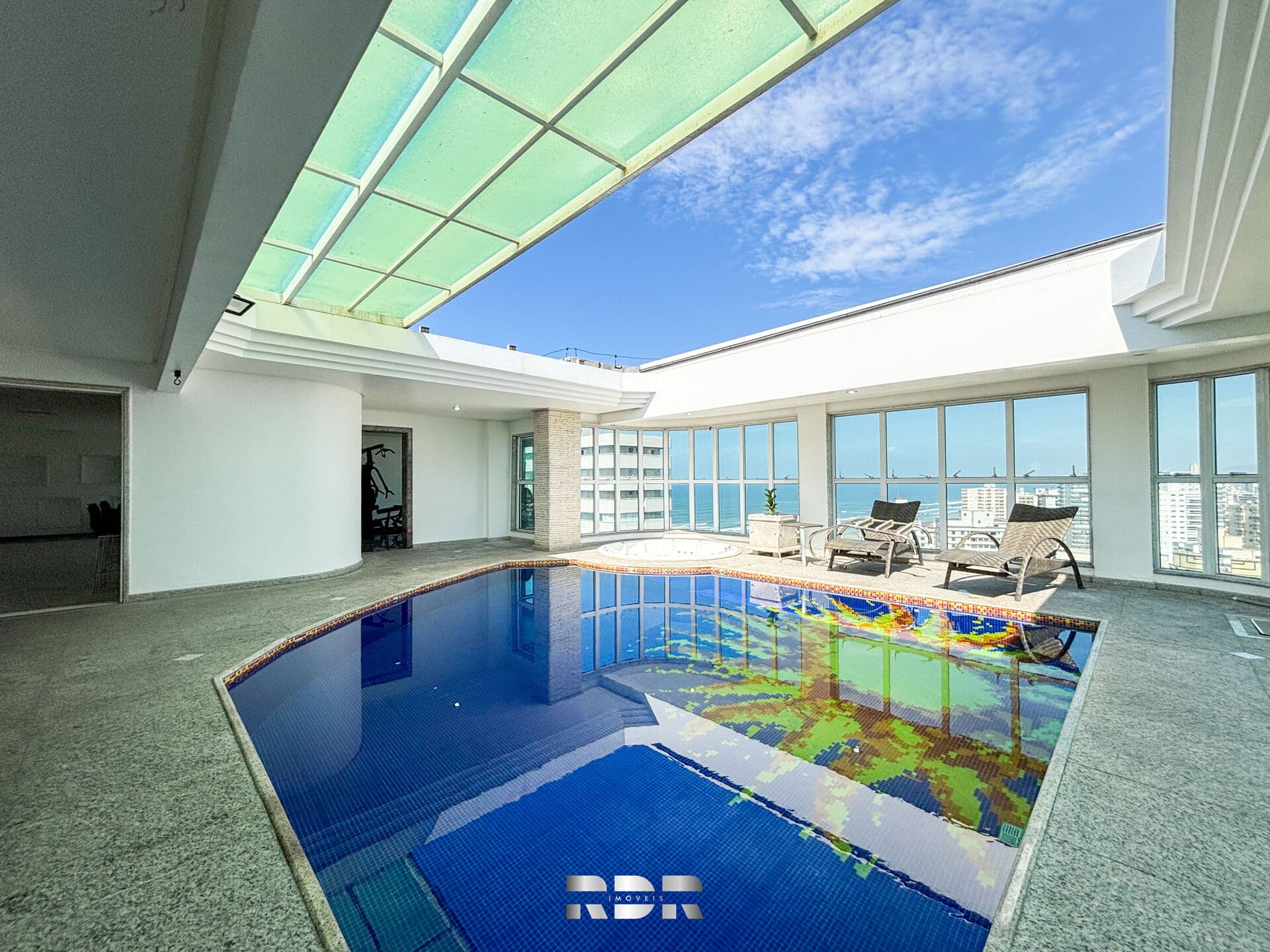 Cobertura Penthouse de cinema com piscina com teto retrátil, academia, cinema e bar privativos
