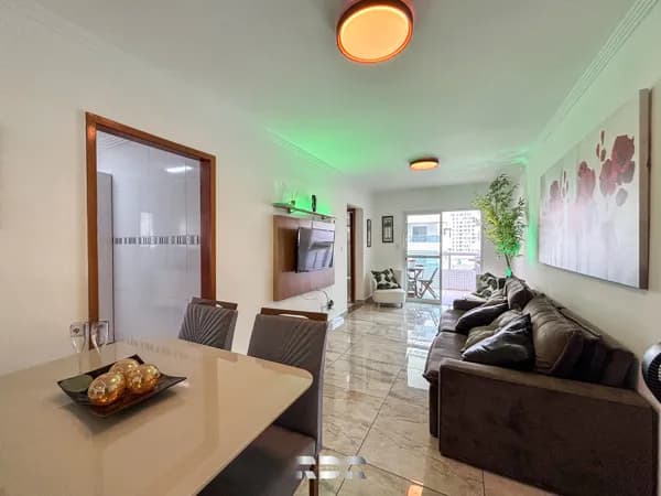 Apartamento com vista para o mar e duas vagas de garagem, à venda em ótima localização na Guilhermina