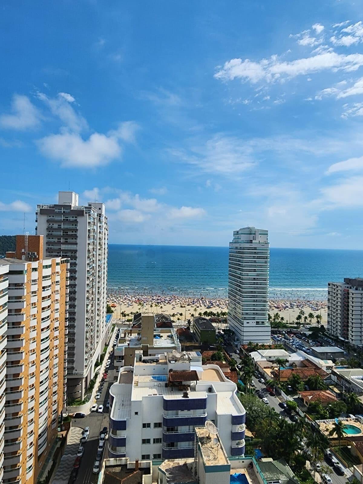 Apartamento com vista cinematográfica para o mar do Canto do Forte e para o Jardim Matilde